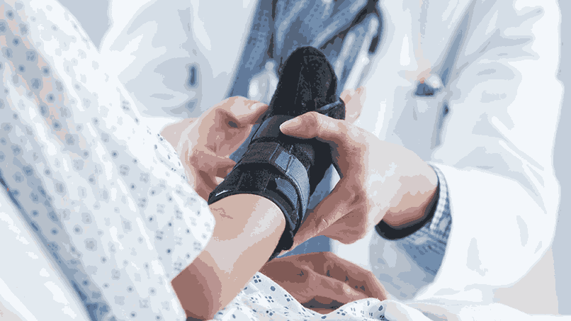 Caring for a Child After Orthopedic Surgery – A Parent’s Guide